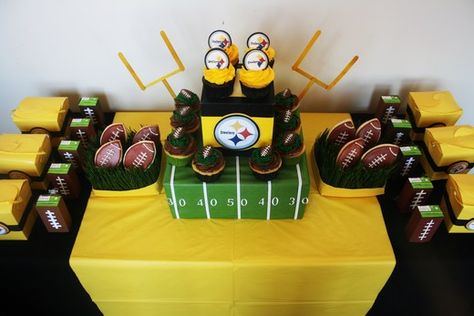 football Brown Frosting, Steelers Party, Yellow Bandana, Super Bowl Party Ideas, Football Party Ideas, Steelers Baby, Football Snacks, Super Bowl Football, Football Birthday Party