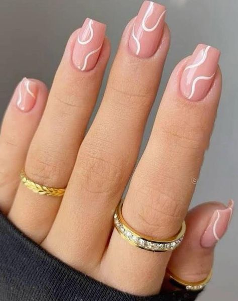 Square Nail Designs, Nude Nail Designs, Colorful Nails, Simple Gel Nails, Lines On Nails, Casual Nails, White Nail, Short Acrylic Nails Designs, Short Acrylic Nails