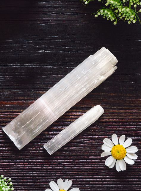 Why Selenite Really Is The “Magic Wand” Of The Crystal World+#refinery29 Wand Crystal, Selenite Wand Uses, Selenite Stick, Selenite Wand, Selenite Crystal Wands, Healing Wands, Selenite Wands, Crystal Guide, Cleansing Crystals