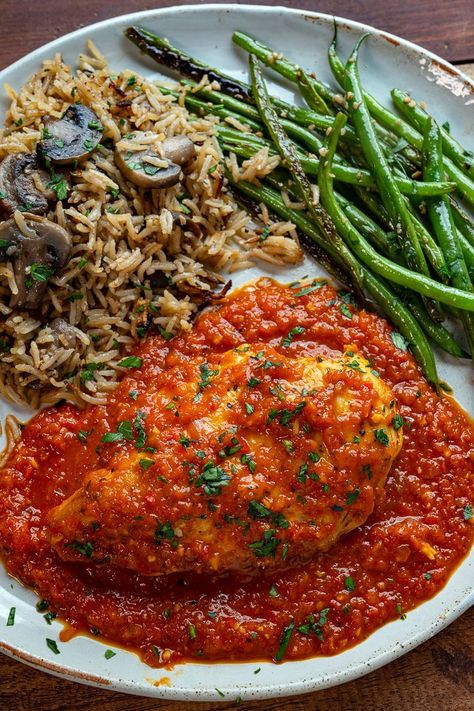 Skillet Chicken in Roasted Red Pepper Sauce Red Pepper Recipes, Easy Skillet Chicken, Closet Cooking, Roasted Red Pepper Sauce, Easy Skillet, Red Pepper Sauce, Roasted Red Pepper, Chicken Stuffed Peppers, Zebra Stripes