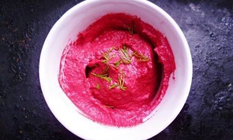 leftover beetroot - smoky beetroot hummus Beet Hummus Recipe, Vegan Lunch Box, Beetroot Recipes, Lunch Table, Beet Hummus, Peanut Butter Chocolate Chip, Hummus Recipe, Lunch Box Recipes, Public Education