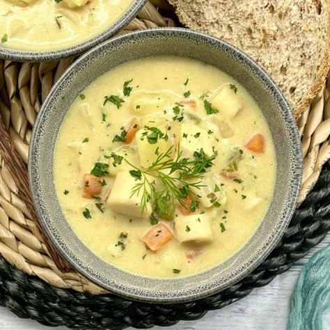 Norwegian Vegetarian Recipes, Vegan Norwegian Recipes, Vegan Swedish Recipes, Swedish Foods, Alaskan Food, Root Vegetable Soup, Viking Food, Vegan Worcestershire Sauce, Potatoes And Carrots