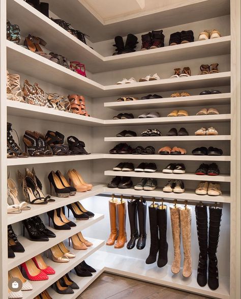 Walk In Shoe Closet, Shoe Closet Organization, Shoe Shelf In Closet, Room Shoe, Space Shoes, Shoe Rack For Small Spaces, Bedrooms Luxury, Ideas Closet, Closet Organization Ideas