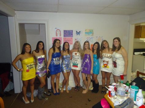 halloween costumes! favorite bottles of alcohol Fashion Costume Halloween, Abc Party, Jordan Swag, Alcohol Bottles, Funny Costumes, Halloween 2016, Group Halloween Costumes, Costumes Ideas, Diy Halloween Costumes