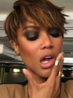 Tyra Banks Short Hair, Tyra Banks Hair, Hype Hair, Short Sassy Haircuts, Short Hair Images, Natural Afro, Crop Hair, Natural Afro Hairstyles, Hair Extentions