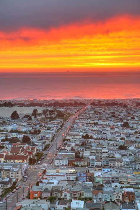 https://flic.kr/p/4HtFeb | Why it is called the Sunset District! | The Sunset over the Sunset District in San Francisco, CA, USA Bay Area Aesthetic, Area Aesthetic, San Francisco Sunset, San Francisco With Kids, San Francisco Photos, Living In San Francisco, Aesthetic Sunset, San Francisco City, California Love