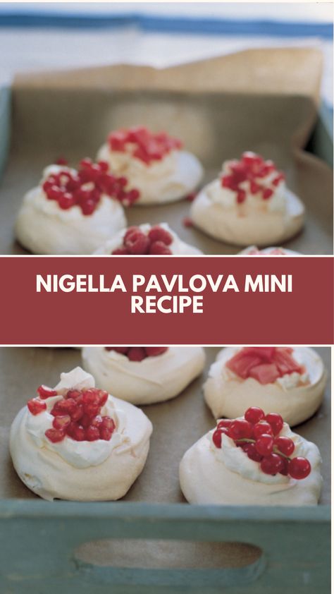 This easy and delicious mini pavlova recipe, inspired by Nigella Lawson, is a perfect treat for any occasion. Light, crispy meringue bases are topped with creamy whipped cream and fresh berries for a sweet, refreshing dessert. You can easily customize the fruit to your taste, making this a simple and flexible crowd-pleaser. Pavlova Meringue Recipe, Pavlova Nigella Lawson, Christmas Dessert Pavlova, Easy Pavlova Recipe Simple, Mini Pavlova Presentation, Mini Pavlova Ideas, Pomegranate Pavlova, Nigella Lawson Desserts, Mini Pavlova Recipe