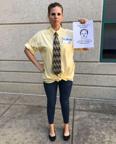 Diy Dwight Schrute Costume, Dwight Schrute Outfit, Dwight Costume Girl, Dwight Schrute Costume Women, Dwight Shrute Costume, Dwight Halloween Costume, Halloween Costumes The Office, The Office Costume Ideas, Dwight Costume