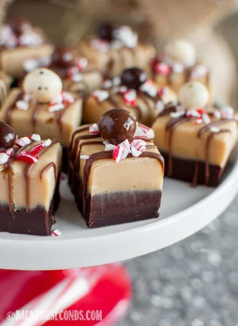 Peppermint Mocha Fudge, Mocha Fudge Recipes, Best Easy Fudge Recipe, Holiday Dessert Recipes Easy, Coffee Fudge, Mocha Fudge, The Coffee House, Christmas Dessert Table, Mocha Cookies