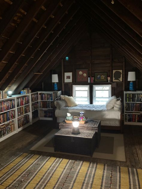 Wood Attic Bedroom, Unfinished Attic Hangout, Big Vintage Bedroom, Art Studio In Attic, Vintage Attic Room, Attic Reading Rooms, Tiny Attic Ideas Low Ceilings, Attic Library Ideas Sloped Ceiling, Attic Library Sloped Ceiling