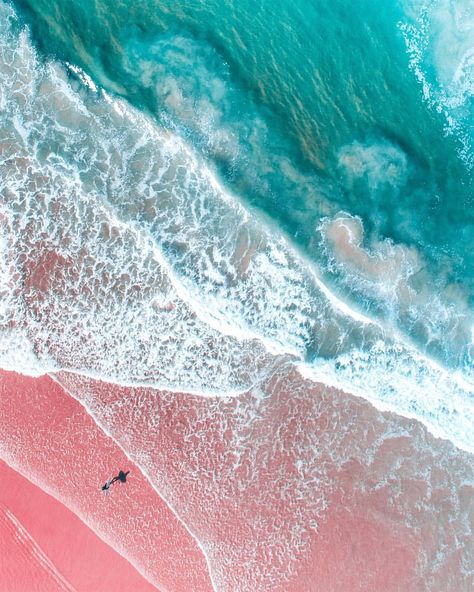 Aqua And Pink Bedroom, Turquoise Aesthetic, Beachy Aesthetic, Pink Sand Beach, Scenery Photography, Teal Wallpaper, Beaches In The World, Pink Sand, Teal And Pink