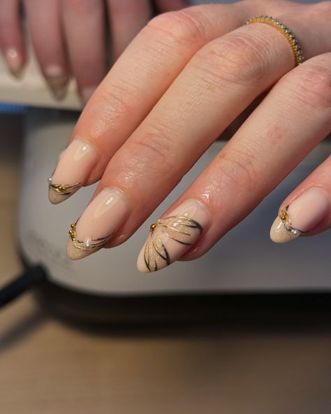 ethereal pixie nails ✨🌿 these may just take the crown for my favourite set ever. natural almond nails paired with chrome cuffed subtle sparkle frenchies sprinkled with baby pearls and chrome beads, this butterfly wing biab set is just 🙂☝🏻 gorg. using products by @the_gelbottle_inc Dolly BIAB Starlight Gold Chrome With good care this set will last 3-4 weeks, at which point I will be ready to cry while I drill them off xx I’m Caitlin, a builder gel and nail art tech in Colchester 🤍⚡️ #fa... Wing Nails, Pixie Nails, Natural Almond Nails, Baby Pearls, Builder Gel, Gold Chrome, Butterfly Wing, Chrome Nails, Butterfly Wings