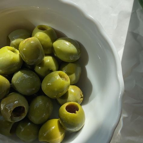 Olives Aesthetic Food, Green Olives Aesthetic, Olives Aesthetic, Oliver Core, Olive Aesthetic, Olive Core, Olive Snack, Olive Green Wallpaper, Matcha Aesthetic