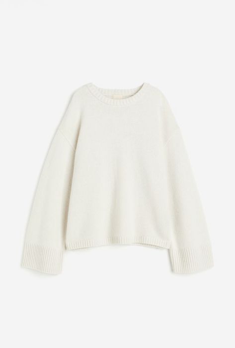 White Cashmere Sweater, White Jumper, Extra Long Sleeves, Cashmere Blend Sweater, Cashmere Jumper, Oversized Knitted Sweaters, Stockholm Fashion, Oversized Pullover, Wide Sleeves