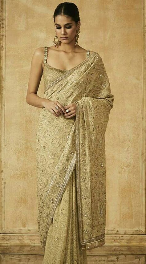 Chicken Saree, Chikan Saree, Chikankari Saree, Bollywood Designer Sarees, Lace Saree, Fancy Sarees Party Wear, Casual Outfits For Teens, Blouse Saree, Tarun Tahiliani