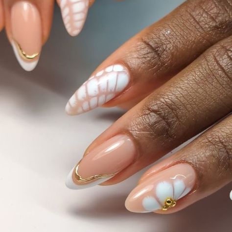 Rená Boothe • Fort Lauderdale Gel Manicures & Gel Nail Classes on Instagram: "Completed this nail art in 15 mins. 
I love when art looks complex but is easy to execute 👌🏽

Used my handy dandy white gel liner from @cre8tionproducts
Gold beads and chrome are on my Amazon storefront.
(Link in my bio)
Of course cuticle work is always done with @ericasata bits (disc. Code RBN10)" Nail Sculpting Gel, Thread Shell Gel Nails, The Gel Bottle Inc Nails Bamboo, How To Use Nail Builder Gel, Bio Sculpture Gel Nails, Fingernail Polish, Gel Liner, Handy Dandy, Gel Manicure