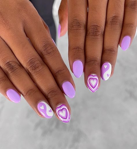 purple heart layers + yin & yang 💜💅🏾 @cmp_beautysupplies gel polishes used: 💜rapture 💜lavender hunt 💜french white - - - - - #nailart #purplenails #salon #beauty #nails Yin Yang Nails Short, Purple Yin Yang Nails, Cool Short Nail Designs, Yin Yang Nails, Short Nail Manicure, Festive Nail Designs, Love Struck, Holiday Nail Designs, Purple Nail Designs