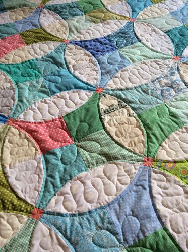 Flowering Snowball Quilts, Snowball Block, Quilt Pictures, Snowball Quilts, Cathedral Window Quilts, Amazing Quilts, Bed Quilts, Quilted Projects, Sew Kind Of Wonderful