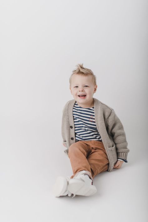 2 Year Studio Session, Toddler Studio Photoshoot, Toddler Lifestyle Photography, Lifestyle One Year Old Session, Kids Portrait Studio, Sibling Shoot, Little Boy Photography, Kid Portraits, Gray Backdrop