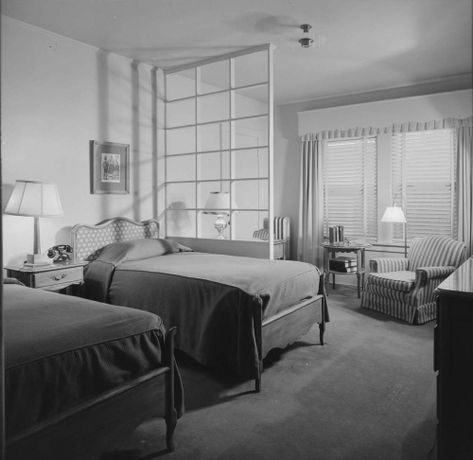 Beverly Hills Hotel - Guest Room 1940's - Paul R. Williams 1940s Hotel, 1940s Interior, 1940s Decor, 90s Decor, Hotel Room Interior, The Beverly Hills Hotel, Indian Room, Vintage Hotel, 1950s House