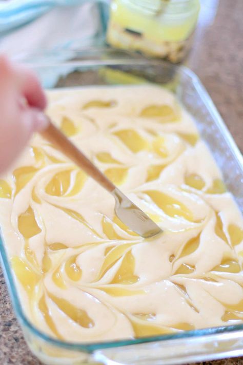 EASY LEMON DREAM CAKE (+Video) - dessert #dessert Uses For Lemon Pie Filling, Lemon Dream Cake, Lemon Pie Filling, Pie Pie, Pie Filling Recipes, Yummy Deserts, Scooby Snacks, Dessert Recipies, Boxed Cake