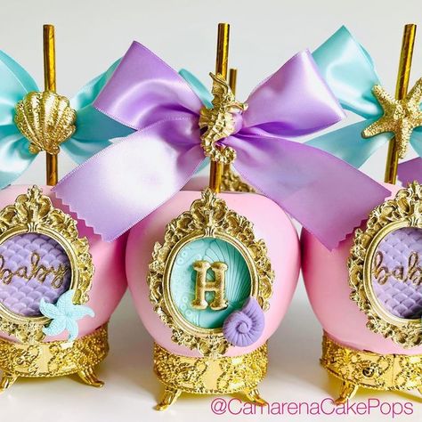 Mermaid Candy Apples, Dipped Apples, Gourmet Candy Apples, Covered Apples, Chocolate Apple, Apple Ideas, Chocolate Covered Apples, Apple Treat, Mermaid Theme Birthday Party