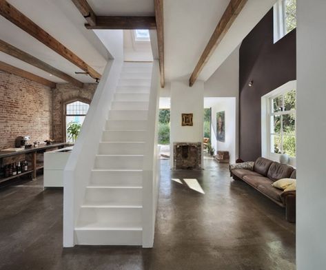 https://onekindesign.com/2012/11/23/historic-railway-cottage-in-the-netherlands/ Brick Cottage, White Stairs, Antique Brick, Modern Rustic Homes, Brick And Wood, Design Del Prodotto, House Stairs, Exposed Brick, Modern Rustic