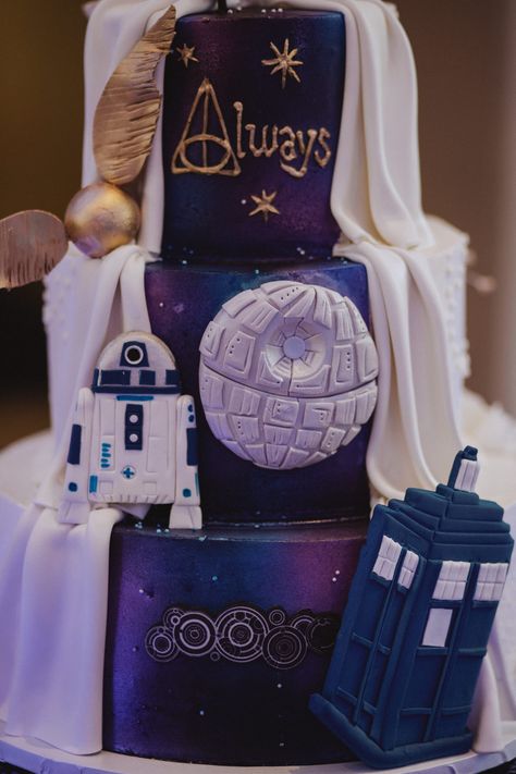 Harry Potter-Themed Wedding Ideas Geeky Wedding Cake, Harry Potter Star Wars Wedding Cake, Harry Potter And Star Wars Wedding Cake, Nerdy Wedding Dress, Harry Potter Theme Wedding Ideas, Harry Potter And Star Wars Wedding, Harry Potter Wedding Dresses, Harry Potter Star Wars Wedding, Nerd Wedding Ideas