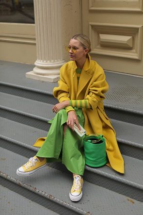 SPRING COLOR COMBINATIONS // LEMON LIME Blair Eadie, Looks Pinterest, The Color Wheel, Color Blocking Outfits, Color Combinations For Clothes, Fashion Goals, Yellow And Green, Yellow Fashion, Color Wheel