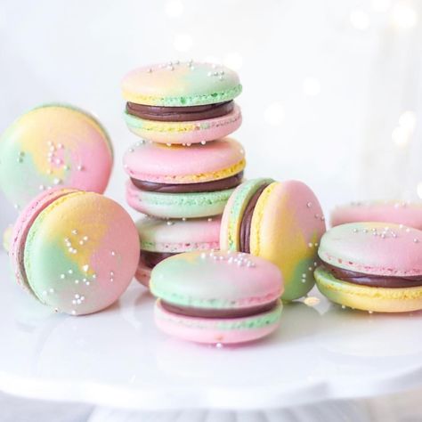 Rainbow Macarons, Cotton Candy Cakes, Candy Cakes, Keeping It Simple, Cake Shop, Keep It Simple, Best Food, Egg Cup, Cotton Candy