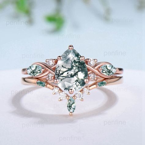 Vintage Pear Shaped Natural Green Moss Agate Engagement Ring Set Unique 14k Rose Gold Vine Marquise Agate Wedding Ring Set Ring for Women ≫≫ Item Details  Make every ring to order, all rings are handmade in the United States.  Metal: Solid 10K & 14K & 18K Gold  Gold Color: Rose gold, Yellow gold, White gold Engagement ring Center stone: 6x8mm pear shaped Natural moss agate 2pcs 4x2mm marquise moss agate and moissanites Matching band:  baguette moss agate and moissanite Custom Order *The main sto Rose Gold Engagement Ring Green Stone, Floral Wedding Ring Vintage, Fairy Engagement Ring Green, Unique Earthy Engagement Rings, Vintage Moss Agate Engagement Ring, Fairy Tale Engagement Ring, Whimsical Ring Engagement, Original Wedding Rings, Forest Engagement Ring