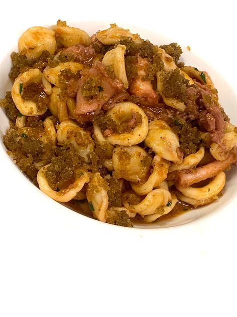 9 ricette di orecchiette da maestri | Vanity Fair Italia Lapsang Souchong, Other Recipes, Puglia, Mouth Watering, Vanity Fair, On The Road, Gq, The Road, Spaghetti