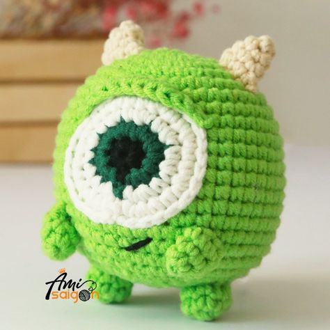 Monsters Inc Crochet, Goose Crochet, Disney Crochet Patterns, Crochet Monsters, Crochet Disney, Crochet Keychain Pattern, Mode Crochet, Mike Wazowski, Crochet Animals Free Patterns