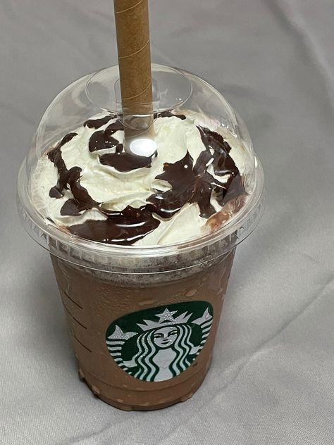 Starbucks Frappe Aesthetic, Choco Drink Aesthetic, Mocha Frappe Aesthetic, Starbucks Drink Frappe, Chocolate Frappe Starbucks, Oreo Frappe Starbucks, Chocolate Drink Aesthetic, Starbucks Chocolate Drinks, Frappe Aesthetic