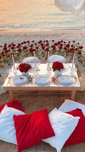 Picnic Party Favors, Picnic Setup, Picnic On The Beach, Surprise Birthday Decorations, Proposal Videos, Dubai Beach, Beach Proposal, Picnic Ideas, Romantic Proposal