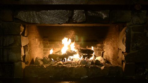 Jan's Page of Awesomeness! >. : adorable-home:   Cozy by the fire  Follow Adorable... Speak Softly, Soul Photo, Fire Animation, Witch Cottage, Forest Witch, Halloween Stories, Cabin Cottage, Fire Burning, Colorful Life