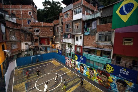 25 Turfs You Need To Play On Before You Die – Find Your Soccer – Medium Favelas Brazil, Messi Y Cristiano, Street Football, Cuba Street, Street Soccer, Brazil Culture, Football Pitch, Soccer Tips, Soccer Skills