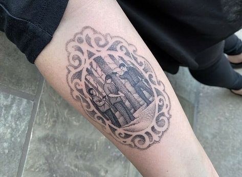 Best Sopranos Tattoo Ideas Sopranos Tattoo Ideas, Sopranos Tattoo, Sopranos Cast, Scene Tattoo, Hyper Realistic Tattoo, Hand Symbols, The Sopranos, Symbol Tattoos, Home Tattoo