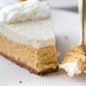 Gluten-Free Pumpkin Cheesecake - Meaningful Eats Holiday Cheesecake Recipes, Gluten Free Pumpkin Cheesecake, Gluten Free Desserts Thanksgiving, Pumpkin Cheesecake Dip, Gluten Free Pumpkin Pie, Pumpkin Cheesecake Recipes, Pumpkin Cream Cheese, Gluten Free Thanksgiving, Gluten Free Cheesecake