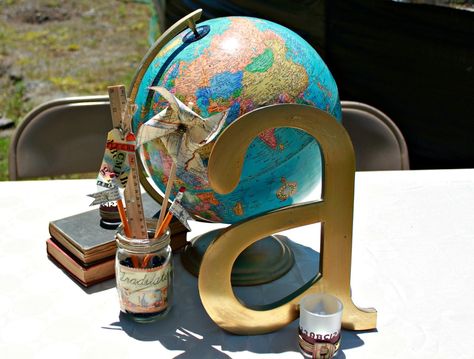 School Themed Table Centerpieces, Teacher Wedding Centerpieces, International Party Centerpiece, World Globe Centerpiece Ideas, Education Themed Centerpiece, Back To School Displays, Teacher Retirement Parties, School Prayer, Graduating Teacher