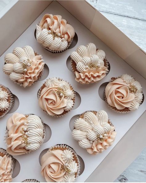 Cupcakes with peach and cream colored icing swirled to look like roses and shells How To Ship Cupcakes, Elegant Cupcake Designs, Cupcake Icing Designs, I'm A Princess, Elegant Cupcakes, Cupcake Decorating Tips, Cupcake Cake Designs, Buttercream Cupcakes, Cake Decorating Piping