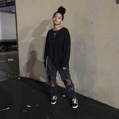 ---> @кνєяѕтνи <--- Looks Hip Hop, Yeezy Outfit, Skater Outfits, Skater Girl Outfits, Skater Girl, Tomboy Outfits, Tomboy Style Outfits, Skater Girls, Teen Clothing