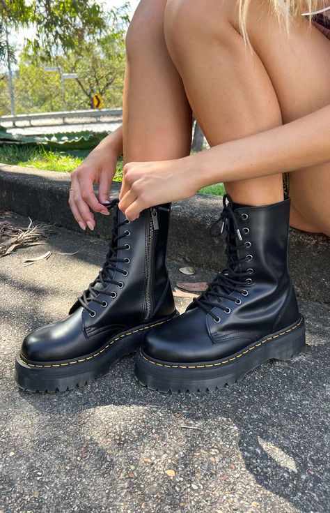 Dr Martin Jadon, Platform Black Doc Martens, Dr Martens Jadon Smooth Leather Platform Boots, Jadon Hi Dr Martens, Platform Boots Aesthetic, Trendy Boots For Women, Doc Marten Jadon, Dr Martens Jadon Hi, Jadon Smooth Leather Platform Boots