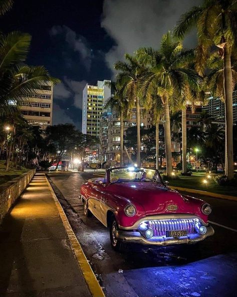 Cuba Country, Havana House, Havanna Cuba, Vintage Cuba, Viva Cuba, Cuba Photography, Latina Aesthetic, Puerto Rico Pictures, Cuban Culture