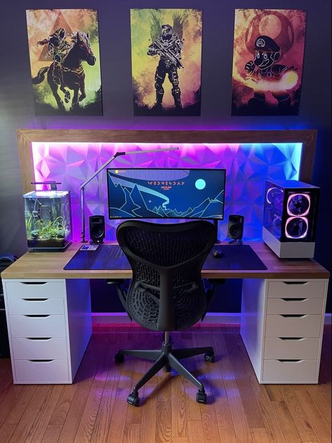 Desk Setup Lighting, Pc Gamer Aesthetic, Set Up Gamer, Back To Office, Trading Room, Setup Pc, Monitor Setup, Dual Monitor Setup, Small Game Rooms