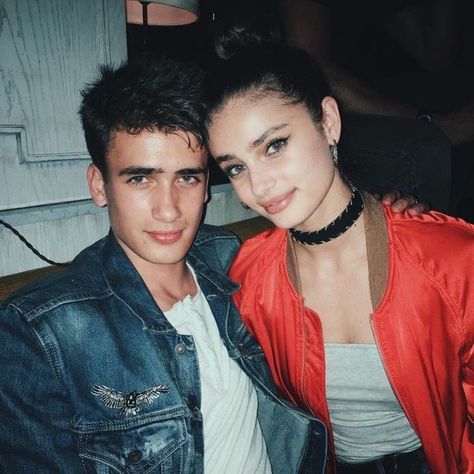 Taylor and Chase Hill Taylor Hill Hair, Taylor Marie Hill, Vs Models, Taylor Hill, Img Models, Vogue Australia, Victoria Secret Angels, Victoria Secret Fashion Show, Fashion News