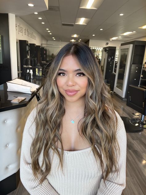 Baylage Highlights On Brown Hair, Honey Blonde Balayage On Dark Brown Hair, Balayage On Dark Skin Tone, Balayage On Brown Skin Tone, Brunette Bayalage Honey, Beige Highlights On Black Hair, Abg Balayage Hair, Blond Balayage On Dark Hair, Balayage Low Maintenance