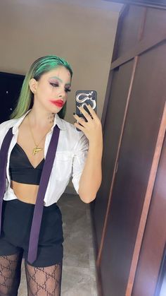 All Black Halloween Costume, Joker Halloween Makeup, Black Dress Halloween Costume, Joker Halloween Costume, Halloweenský Makeup, Black Halloween Costumes, Women Halloween Costume Ideas, Joker Halloween, Classy Halloween Costumes