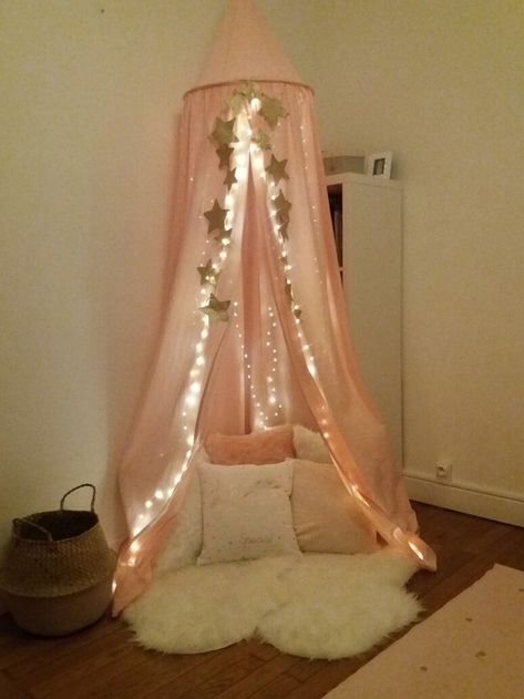 Room Decorations Ideas, Colourful Room, Room Lights Decor, Lil Space, Girls Room Diy, Tiny Bedroom Design, Colorful Room Decor, Easy Room Decor, Lights Decor