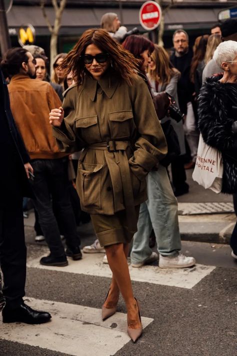 Day 2 of Paris Fashion Week Street Style Was All About Tights - Fashionista Paris Fashion Week Outfits, Julie Pelipas, Paris Fashion Week 2024, Fashion Week Style, Street Style Ideas, Christine Centenera, Fashion Week 2024, Polished Casual, Fashion Fails